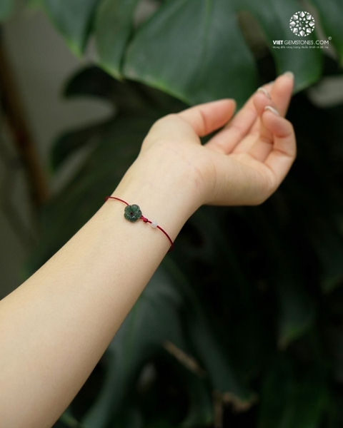 Vòng Tay Hoa Lam Ngọc Phối Chỉ Đỏ