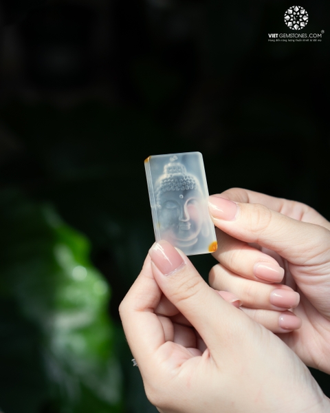 Mặt Dây Chuyền Quan Âm Mã Não Trắng