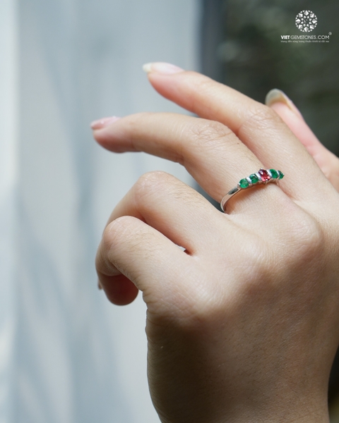 Nhẫn Bạc Emerald & Spinel