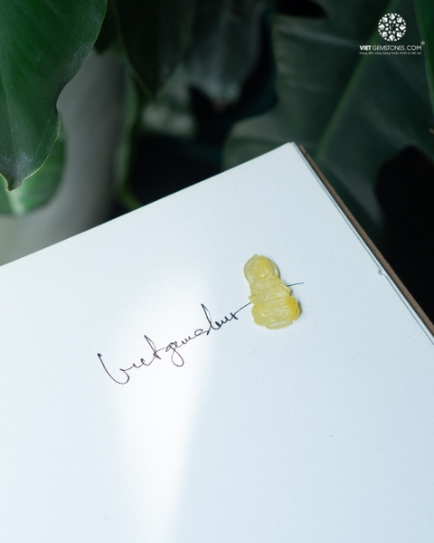 Mặt Dây Chuyền Quan Âm Bồ Tát Đá Thạch Anh Tóc Vàng