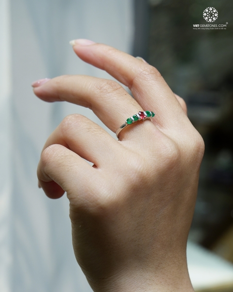 Nhẫn Bạc Emerald & Spinel