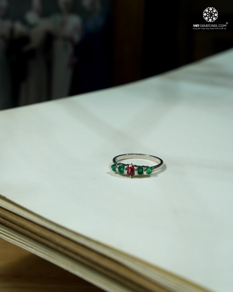 Nhẫn Bạc Emerald & Spinel