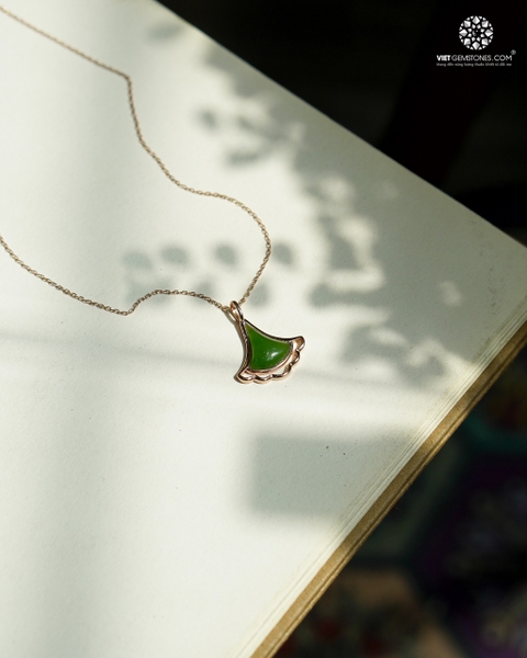 Mặt Dây Chuyền Ngọc Bích