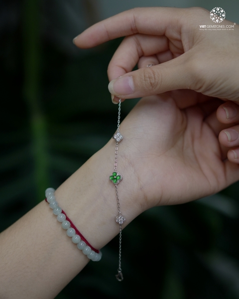 Lắc Tay Phỉ Thuý Viền Bạc Đính Đá 02