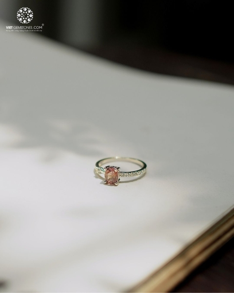Nhẫn Bạc Spinel Đính Đá