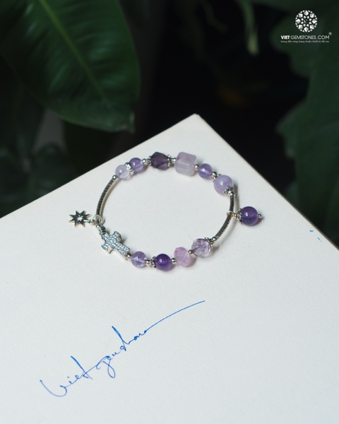 Lắc Tay Mân Côi Thạch Anh Tím Charm Bạc 03