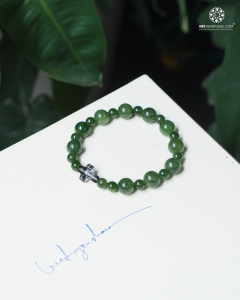 Vòng Chuỗi Mân Côi Ngọc Bích 10mm