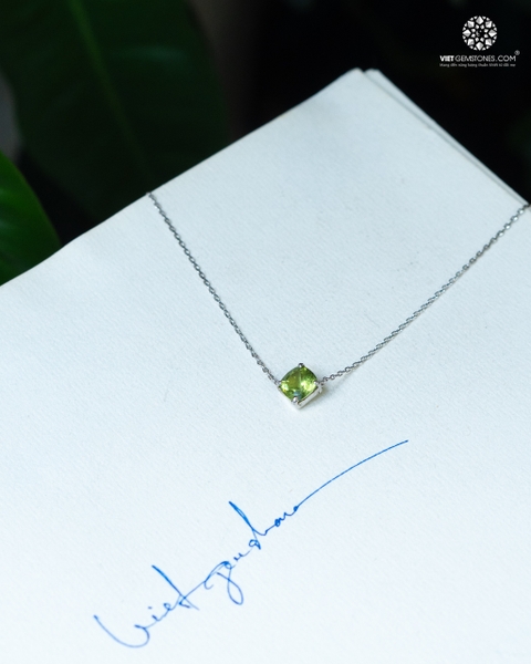 Dây Chuyền Peridot - Bạc 950 Phủ Bạch Kim