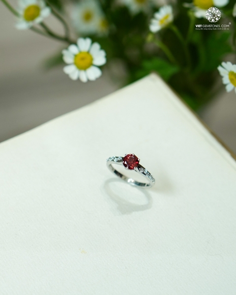 Nhẫn Bạc Đá Garnet - Ngọc Hồng Lựu