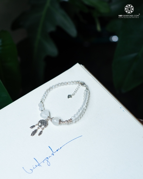 Lắc tay thạch anh trắng charm Dreamcatcher