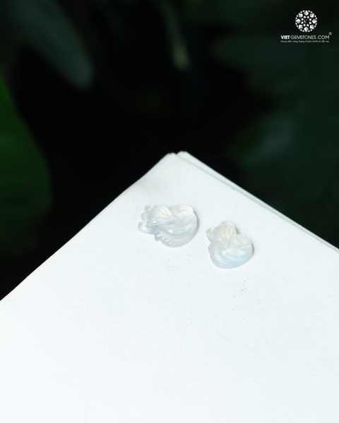 Mặt Dây Chuyền Hồ Ly Ôm Mẫu Đơn Đá Mặt Trăng - Moonstone