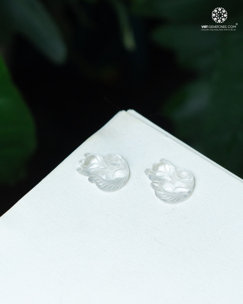 Mặt Dây Chuyền Hồ Ly Ôm Mẫu Đơn Thạch Anh Trắng