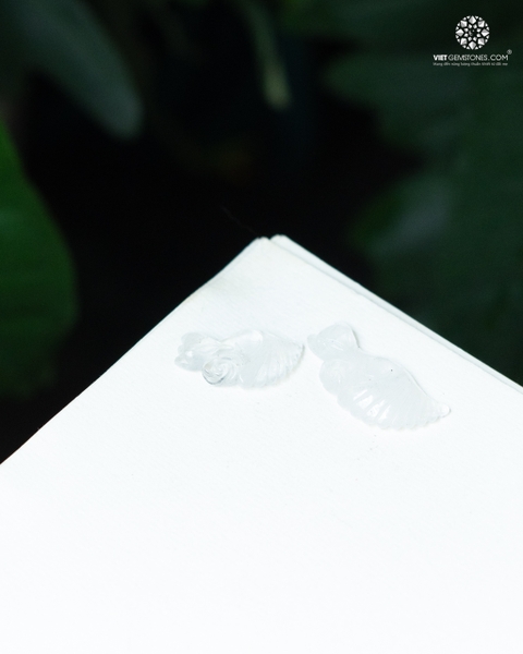 Mặt Dây Chuyền Hồ Ly Ôm Hoa Mẫu Đơn Thạch Anh Trắng