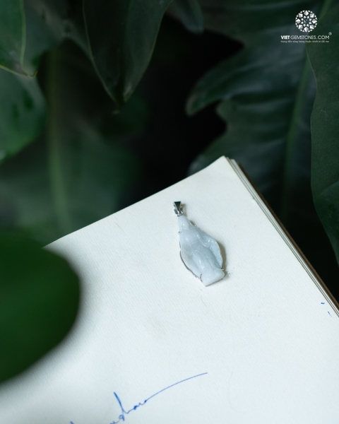 Mặt Dây Chuyền Đức Mẹ Maria Jadeite Bọc Bạc