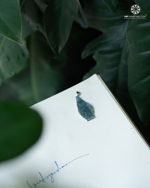 Mặt Dây Chuyền Đức Mẹ Maria Jadeite Bọc Bạc