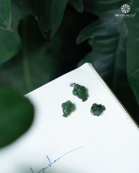 Mặt dây chuyền Thiềm Thừ Ngọc Bích-Nephrite Canada