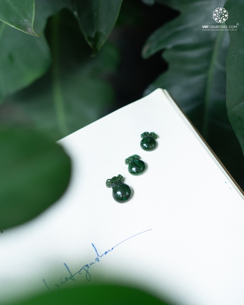 Mặt dây chuyền Túi Tiền Ngọc Bích-Nephrite Canada