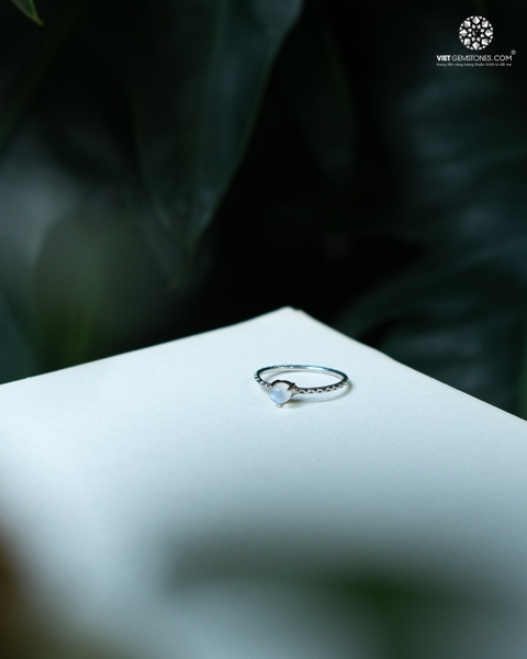 Nhẫn Bạc Đá Mặt Trăng Moonstone Kiểu Đơn Giản