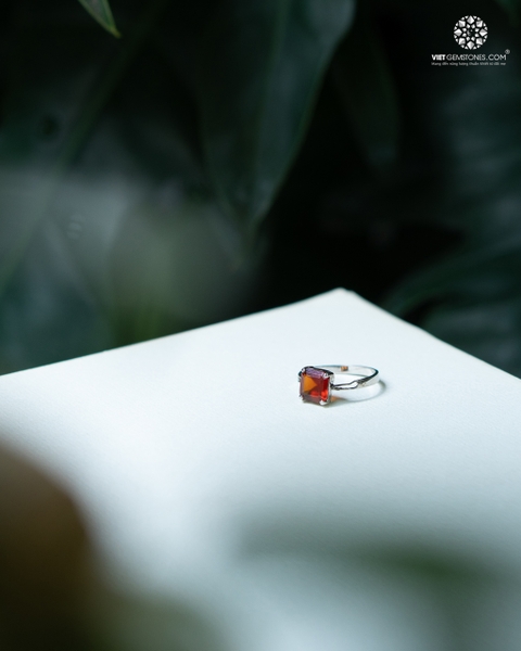 Nhẫn Bạc Ngọc Hồng Lựu Garnet Vuông - Kiểu Đơn Giản