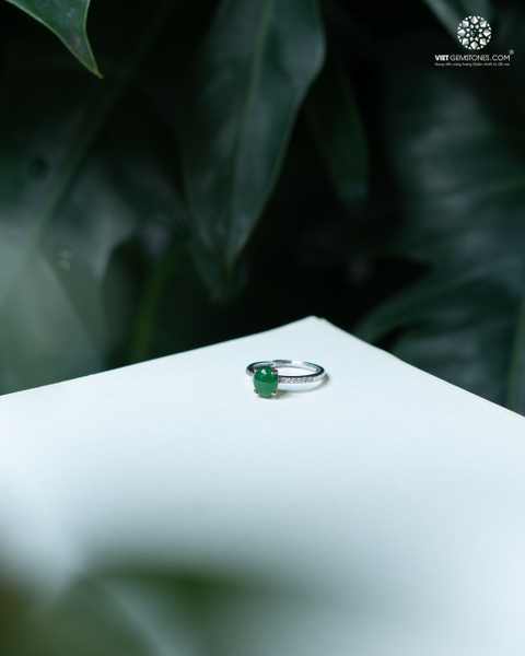 Nhẫn bạc Phỉ Thuý - Kiểu Nhẫn Đính Đá