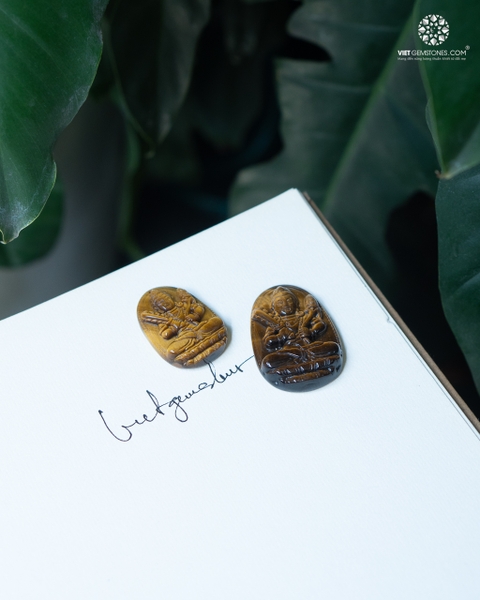 Mặt Dây Chuyền Hư Không Tạng Bồ Tát Tuổi Sửu & Dần Đá Mắt Hổ Vàng