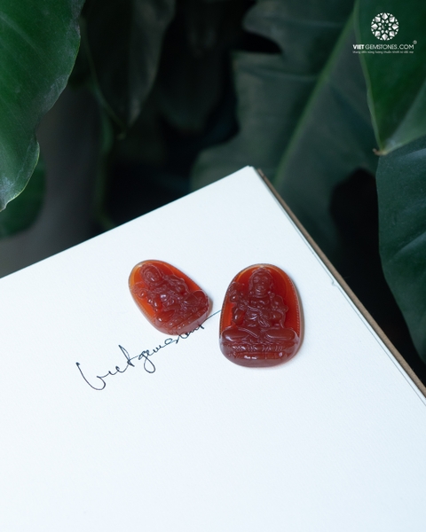 Mặt Dây Chuyền Đại Thế Chí Bồ Tát Tuổi Ngọ Đá Mã Não Đỏ