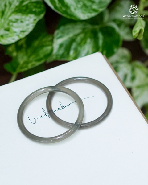 Vòng Nguyên Khối Chalcedony Xám Khói Chột 6mm