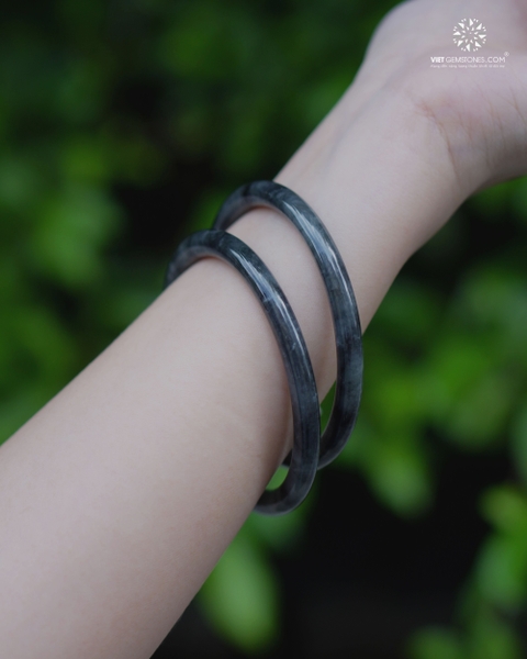 Vòng Nguyên Khối Cẩm Thạch Ô Kê Chủng