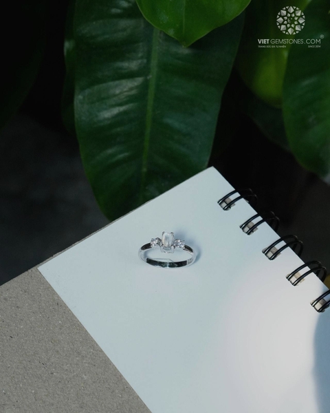 Nhẫn Bạc Đá Mặt Trăng - Moonstone