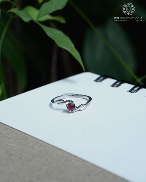 Nhẫn Spinel