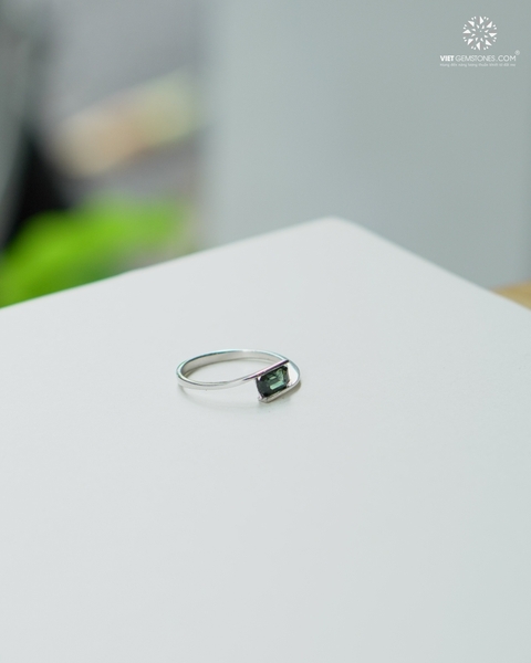 Nhẫn Bạc Đá Sapphire Buôn Hồ