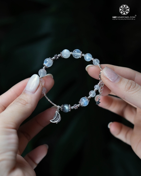 Lắc Tay Moonstone Mix Charm – Điểm Nhấn Hắc Nguyệt Quang