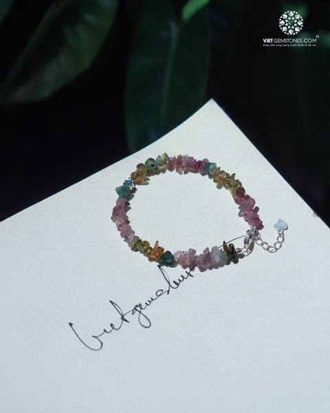 Lắc Tay Tourmaline Đa Sắc Dạng Sỏi Charm Bạc