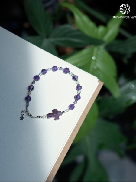 Lắc tay Mân Côi Thạch Anh Tím charm bạc