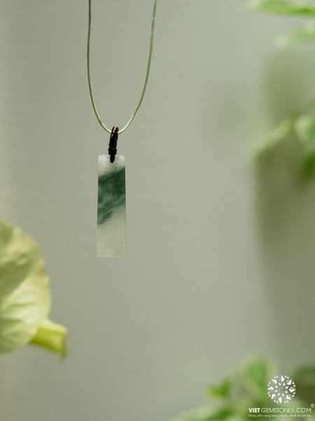 Mặt Dây Chuyền Vô Sự Bài Cẩm Thạch Hoa Bay - Jadeite