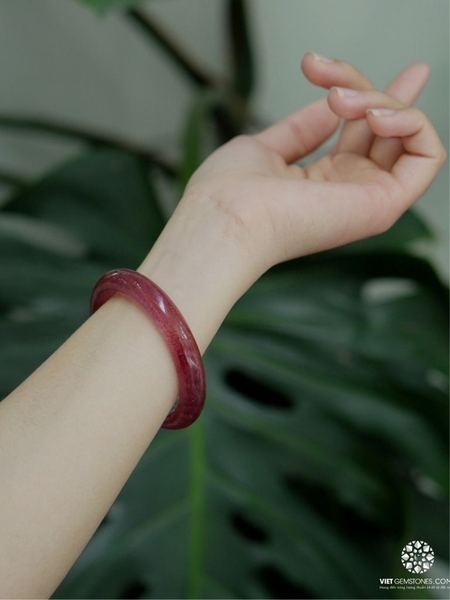 Vòng Nguyên Khối Thạch Anh Dâu Bản Hẹ