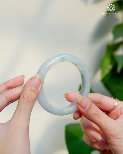 Vòng Nguyên Khối Cẩm Thạch Hoa Bay Bản Hẹ 12mm