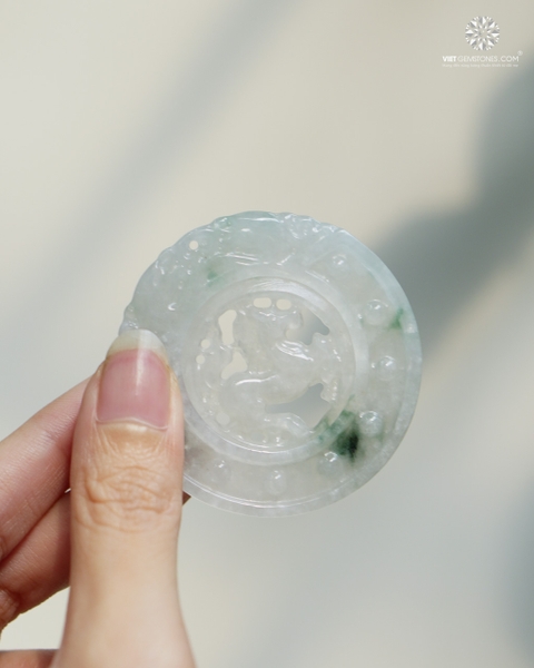 Mặt Dây Chuyền Ngựa Cẩm Thạch Hoa Bay