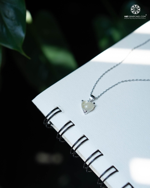 Mặt Dây Chuyền Trái Tim Thạch Anh Tóc Vàng (chưa kèm dây đeo)