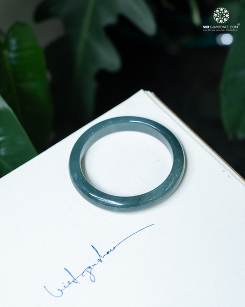 Vòng Nguyên Khối Cẩm Thạch Lam Ngọc Jadeite bản hẹ 10mm