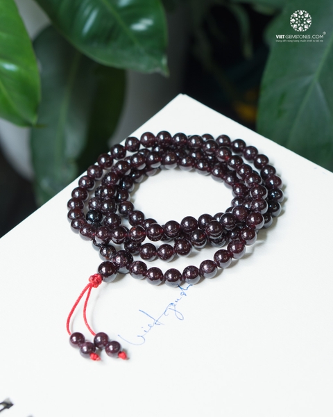 Chuỗi 108 hạt đá Ngọc hồng lựu (Garnet) 8mm