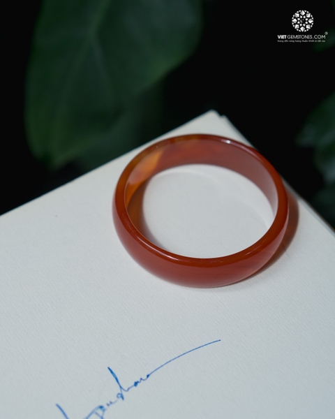 Vòng nguyên khối Mã não đỏ bản hẹ lớn