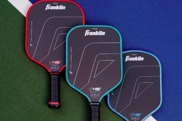 Giá vợt carbon fiber: Cập nhật chi tiết và bảng giá tham khảo 2026