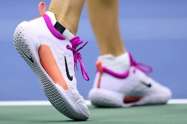 Giày pickleball nữ tốt nhất - Đừng chọn sai để bị chấn thương!