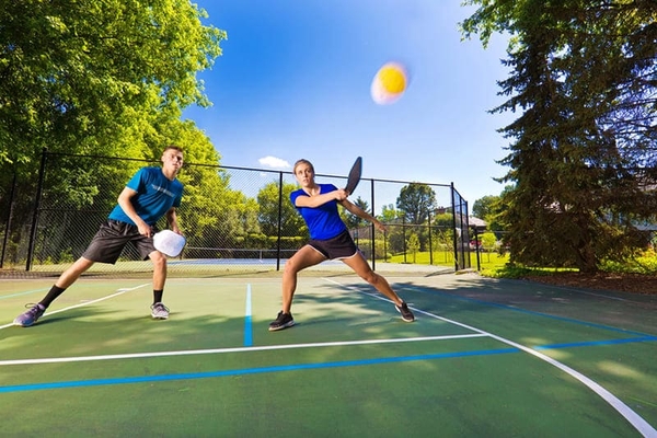 Volley Pickleball Là Gì? Hướng Dẫn Chi Tiết Cho Newbie