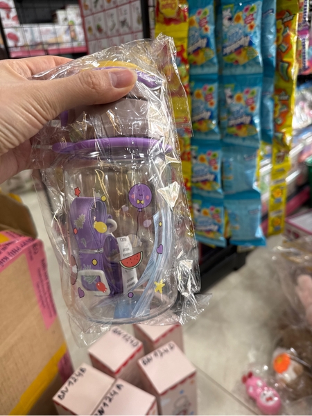 Bình nước nhựa hoạt hình dây đeo