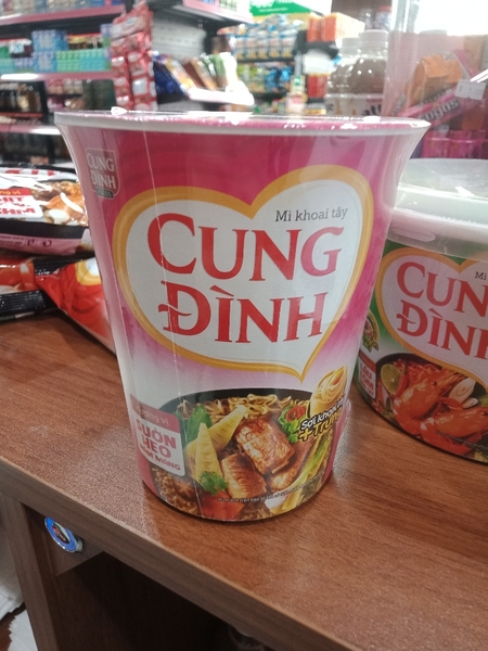 Cung Đình mì khoai tây hương vị sườn heo hầm măng 24 ly Việt Nam