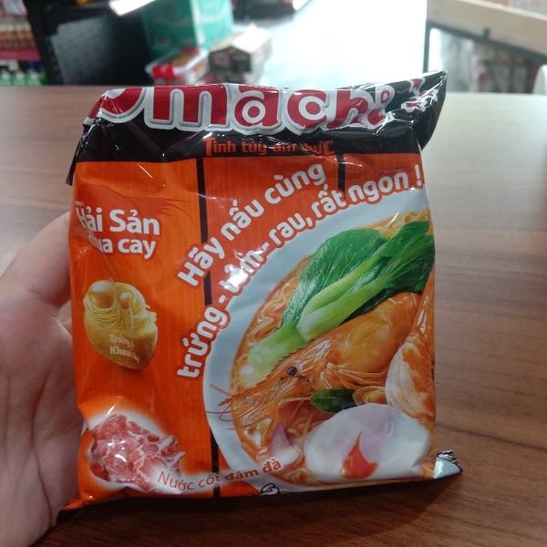 Mì dinh dưỡng khoai tây Omachi hải sản chua cay