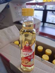 Dầu ăn thượng hạng Neptune Light 400ml