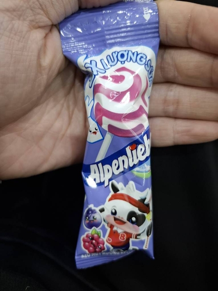 Kẹo mút Alpenliebe hương kem quả mọng